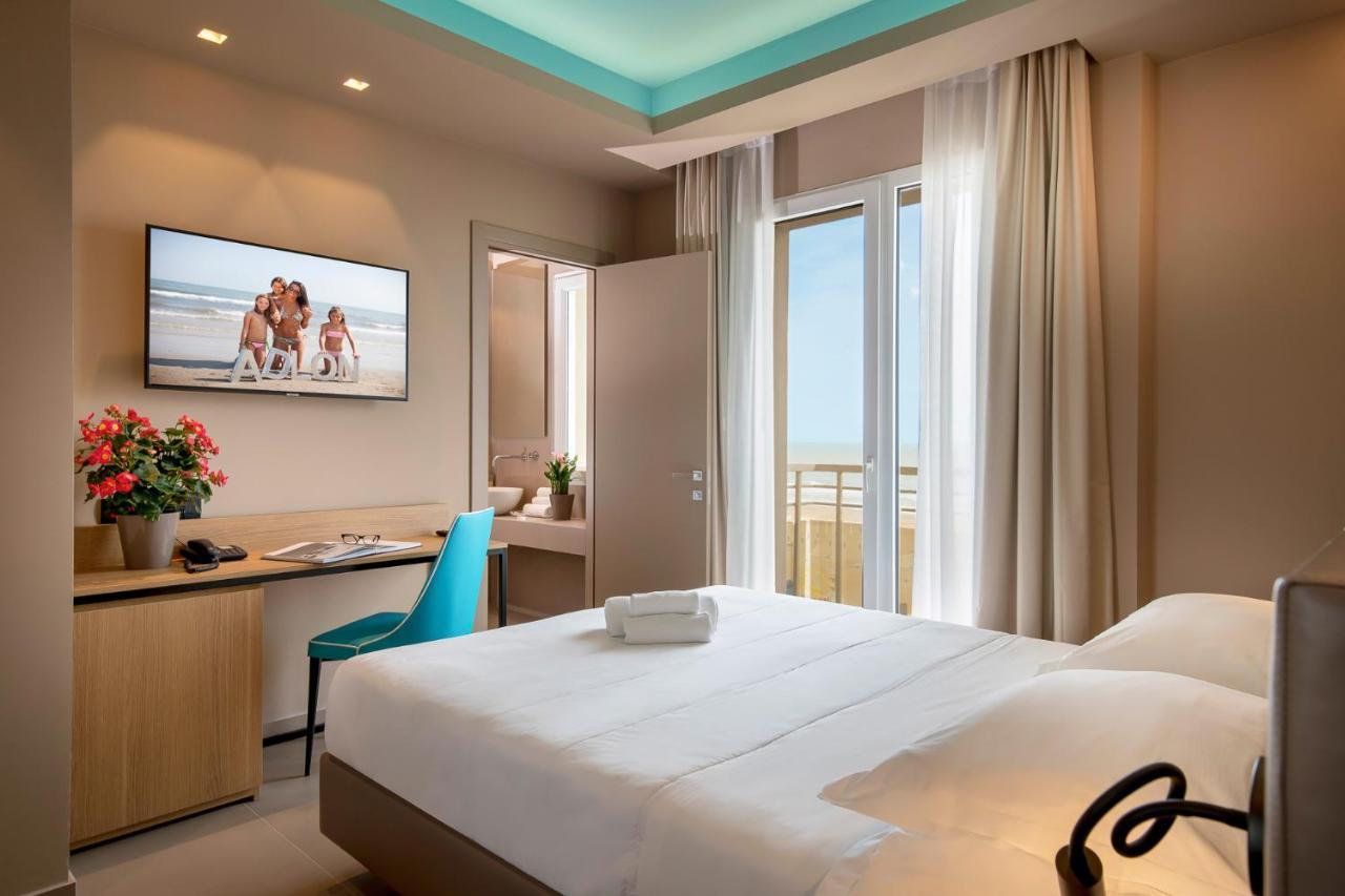 Hotel Adlon - Fronte Mare Riccione Exterior photo
