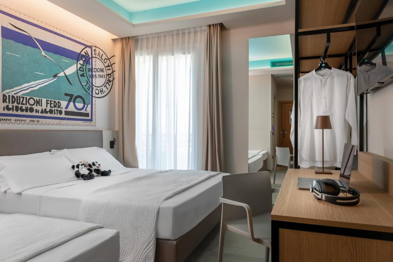 Hotel Adlon - Fronte Mare Riccione Exterior photo